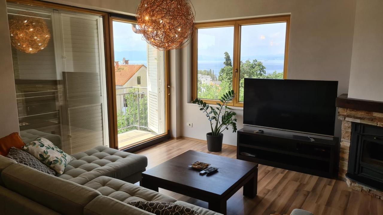 Villa Amalia Apartments Malinska Buitenkant foto