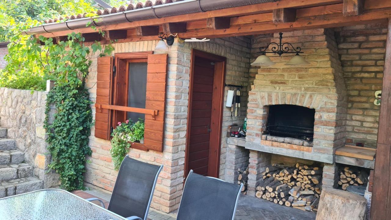 Villa Amalia Apartments Malinska Buitenkant foto