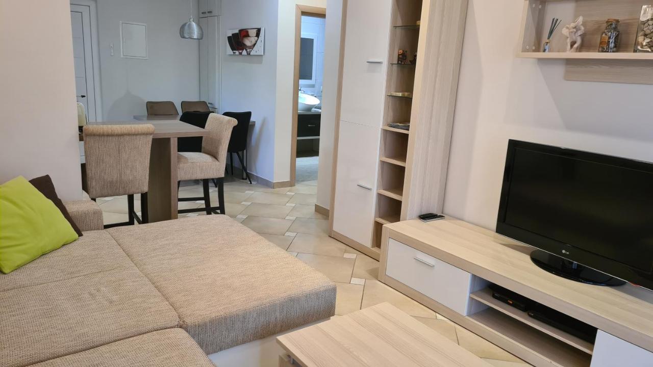 Villa Amalia Apartments Malinska Buitenkant foto