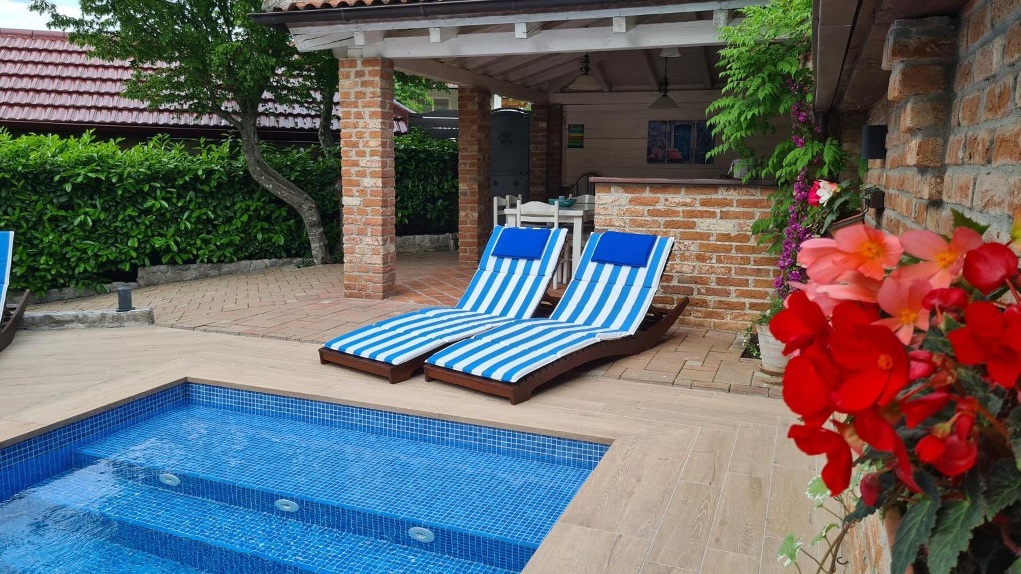 Villa Amalia Apartments Malinska Buitenkant foto